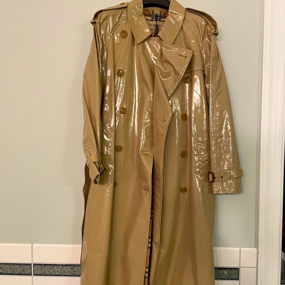 Burberry Trench Coat NWT